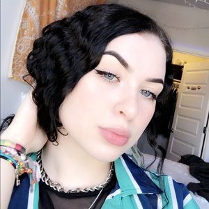 Meet your Posher, Nyquole